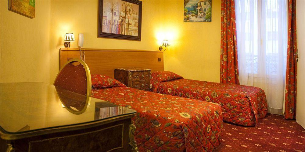 Hotel Hippodrome Paris Exteriör bild